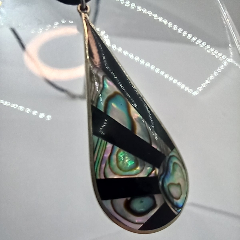 Vintage Tear Drop Women’s Medallion Cord Necklace Alpaca Mexico Abalone 2 in - Picture 2 of 6